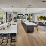 Peninsula vs island: which works better in your kitchen
